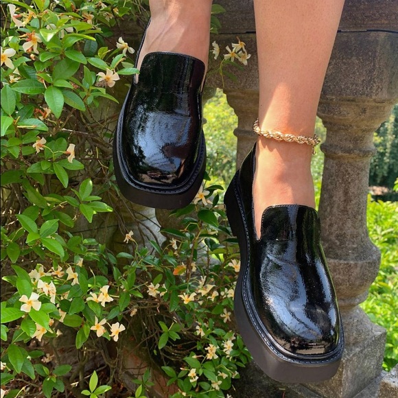 [SOLD] ASOS black loafers - Picture 3 of 6